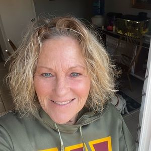 Meet your Posher, Robin